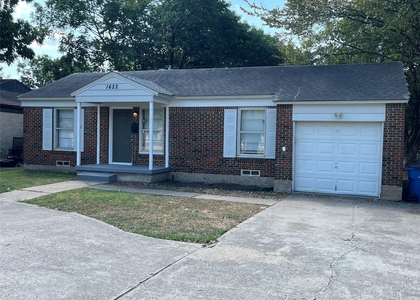1622 Centerville Road - Photo 1