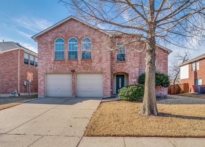 103 Bowie Street - Photo 1
