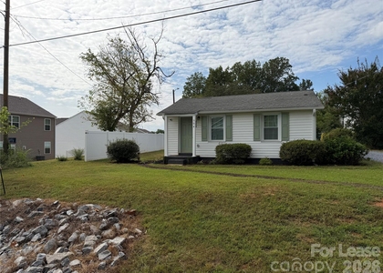 504 Stroupe Road - Photo 1