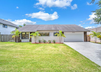 8411 Sw 57th Street - Photo 1