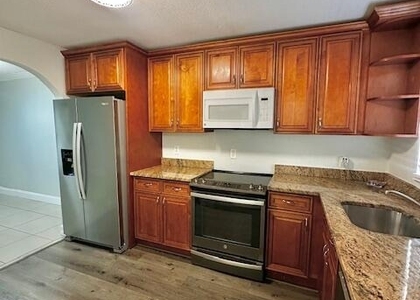 615 S State Road 7 - Photo 1