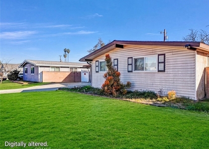 502 S Broder - Photo 1