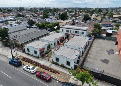 6325 S Figueroa Street - Photo 1