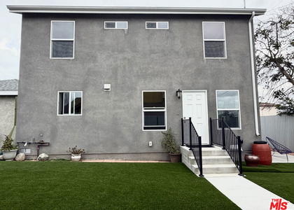 384 Hargrave Street - Photo 1