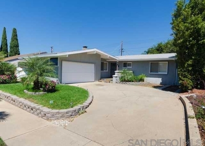 5030 Chaucer Ave - Photo 1
