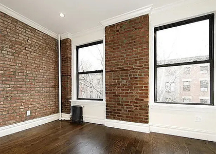 222 East 12th Street - Photo 1