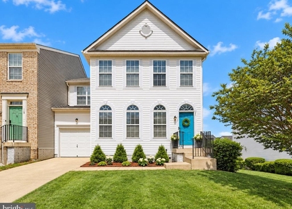 117 Holmes Street - Photo 1