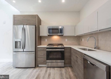 802 Sansom Street - Photo 1