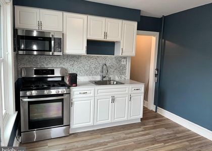 449 N York Street - Photo 1