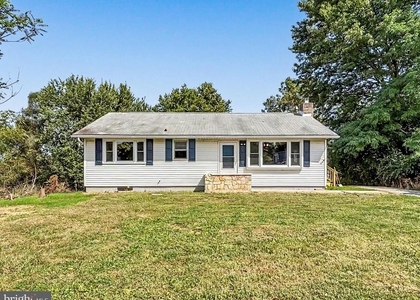 4615 Lincoln Way E - Photo 1