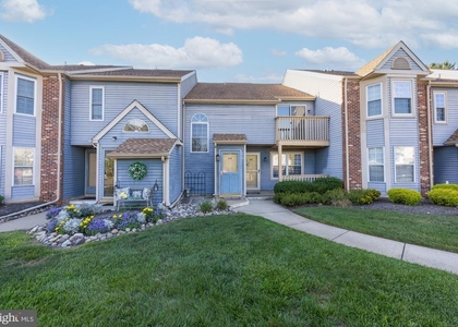 85 Pinewood Drive - Photo 1