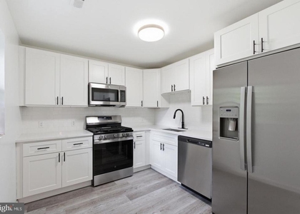 1419 Victory Avenue - Photo 1