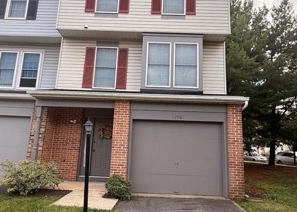 17901 Cottonwood Terrace - Photo 1