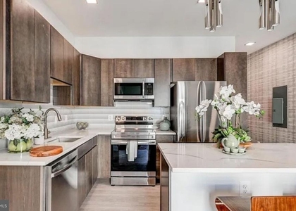 421 S Broadway - Photo 1