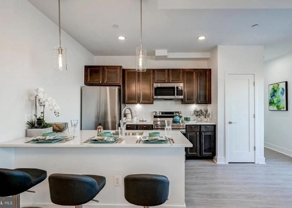 601 S Broadway - Photo 1