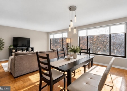 2501 Calvert Street Nw - Photo 1