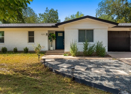 1211 Sahara Ave - Photo 1