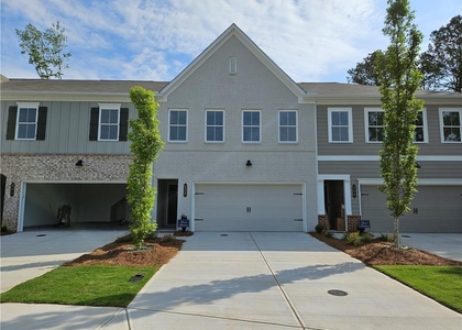 125 Priestwood Lane - Photo 1