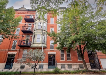 1344 N North Park Avenue - Photo 1