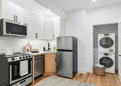 312 Manhattan Avenue #2E - Photo 1