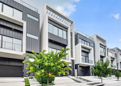807 Memorial Heights Drive - Photo 1