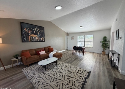 2811 Se 15th Place - Photo 1