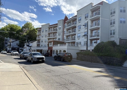 1100 River - Photo 1