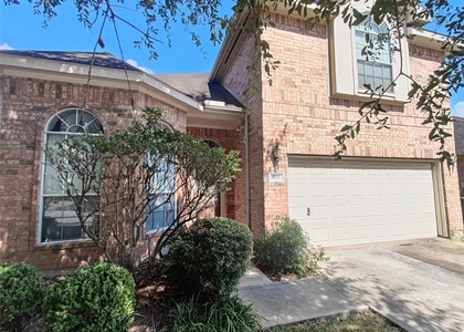 1035 Sussex Trail - Photo 1