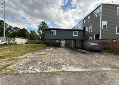 1105 Mansfield Street - Photo 1