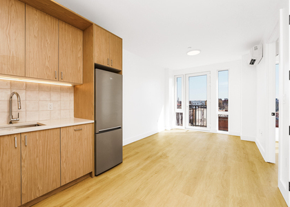 649 Hart St - Photo 1