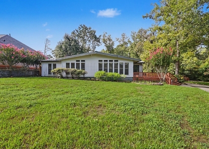 122 Warbonnet Drive - Photo 1