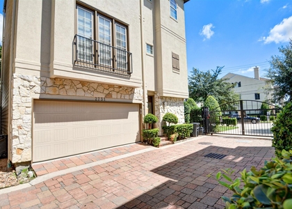 2731 Sherwin Street - Photo 1