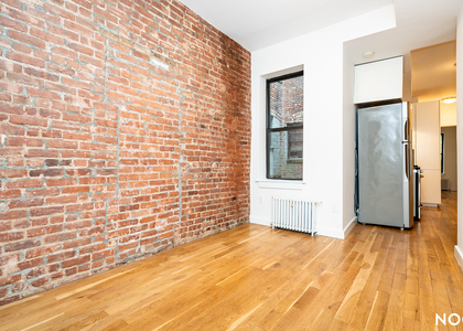 417 Suydam St - Photo 1