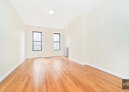 Second Avenue - Photo 1
