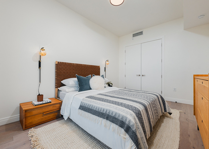 265 Lorimer St - Photo 1