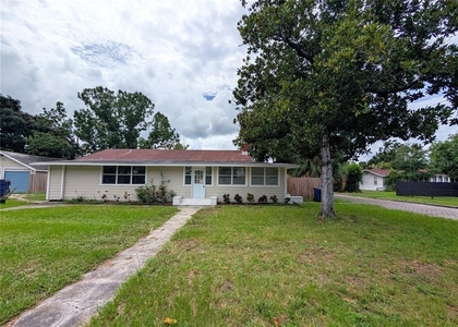 6805 N Navin Avenue - Photo 1