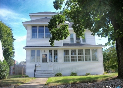 120 Quaker Lane - Photo 1