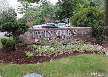 106 Oakwood Avenue - Photo 1