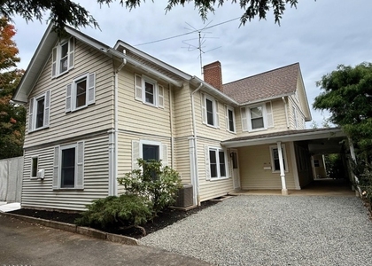 288 Greenwood Ave - Photo 1