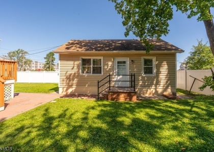 166 Victor St Unit 2 - Photo 1