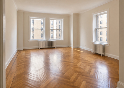 324 East 52nd Street - Photo 1