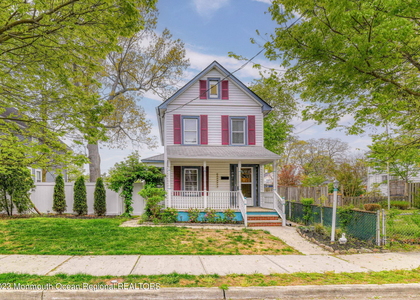 819 Dunlewy Street - Photo 1