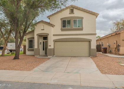 701 W Gibson Avenue - Photo 1
