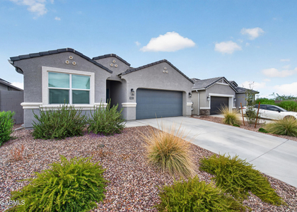 1823 W Sombra Avenue - Photo 1