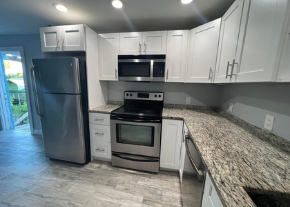 817 S L Street - Photo 1
