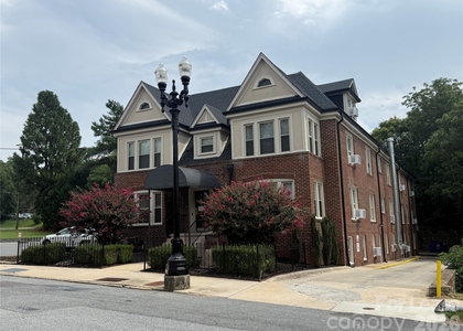 49 Corban Avenue Sw - Photo 1
