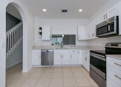 2830 Sw 82nd Avenue - Photo 1