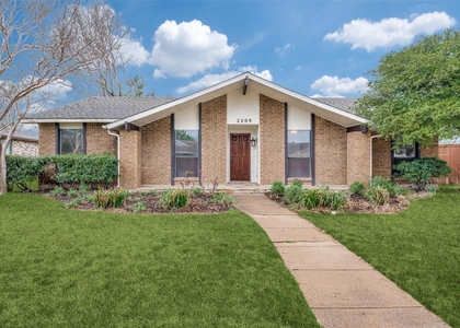 2209 Travis Drive - Photo 1