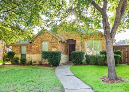 6366 Shadywood - Photo 1