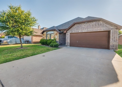 347 Creekside Way - Photo 1